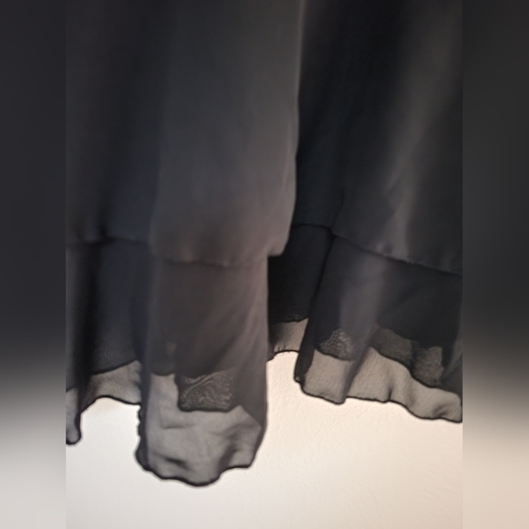 Black ruffle tunic camisole - Picture 7 of 8